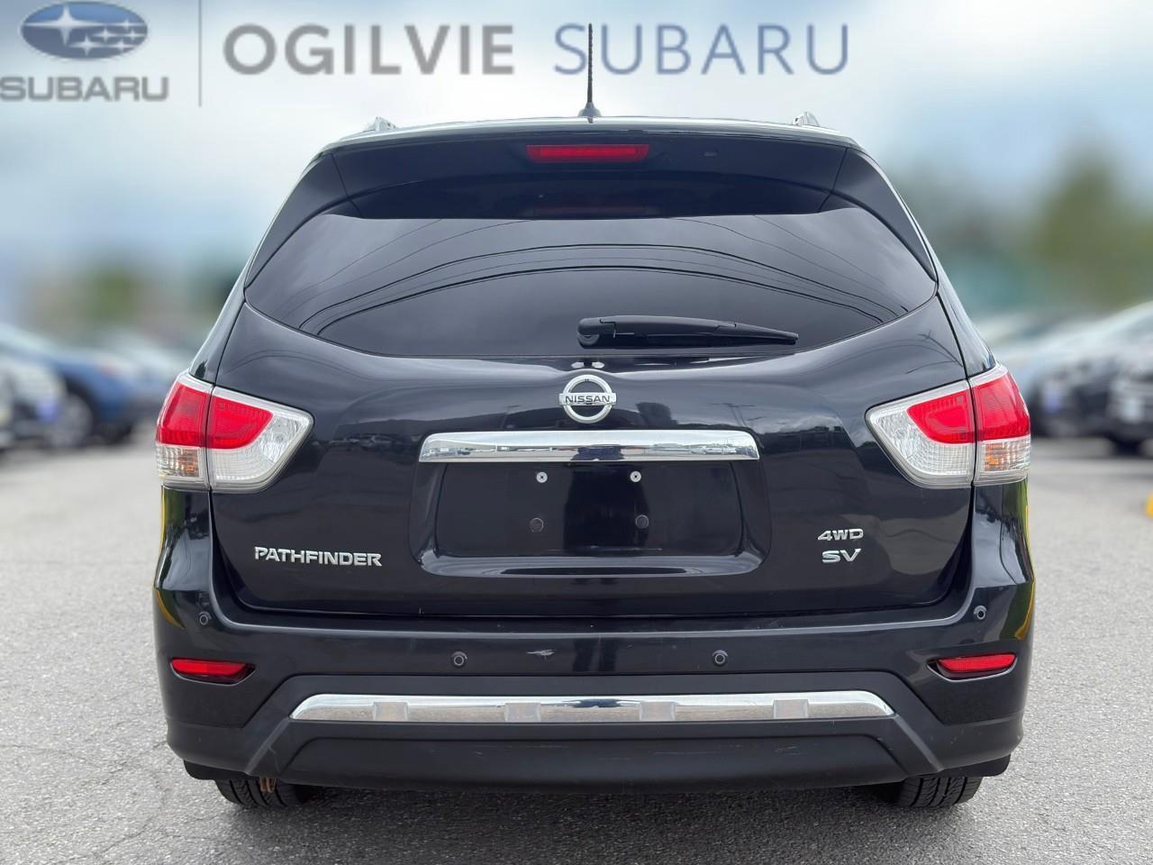 2015 Nissan Pathfinder SV 4dr 4x4 Photo