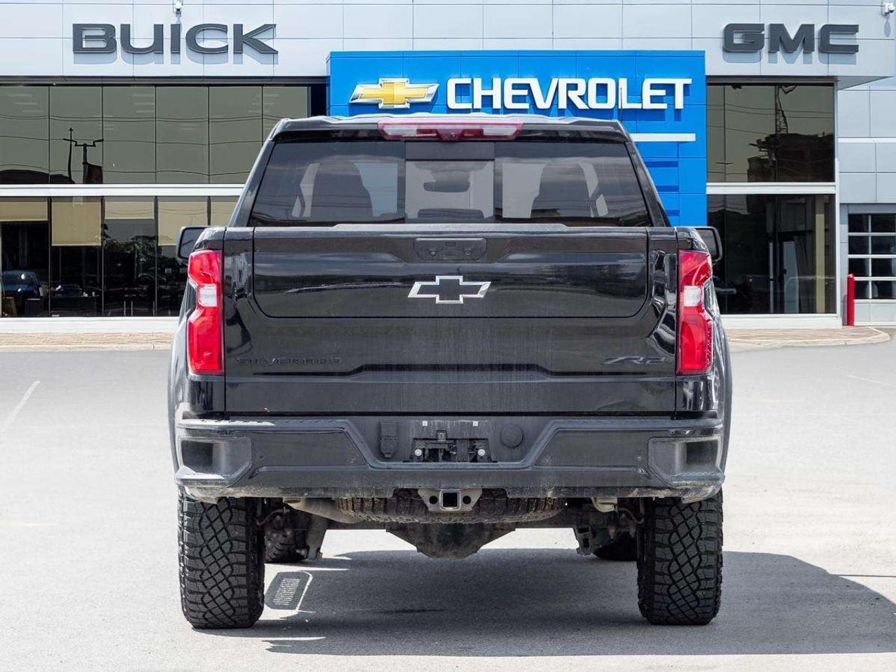 2025 Chevrolet Silverado 1500 Crew Cab Short Box 4-Wheel Drive ZR2 Photo4