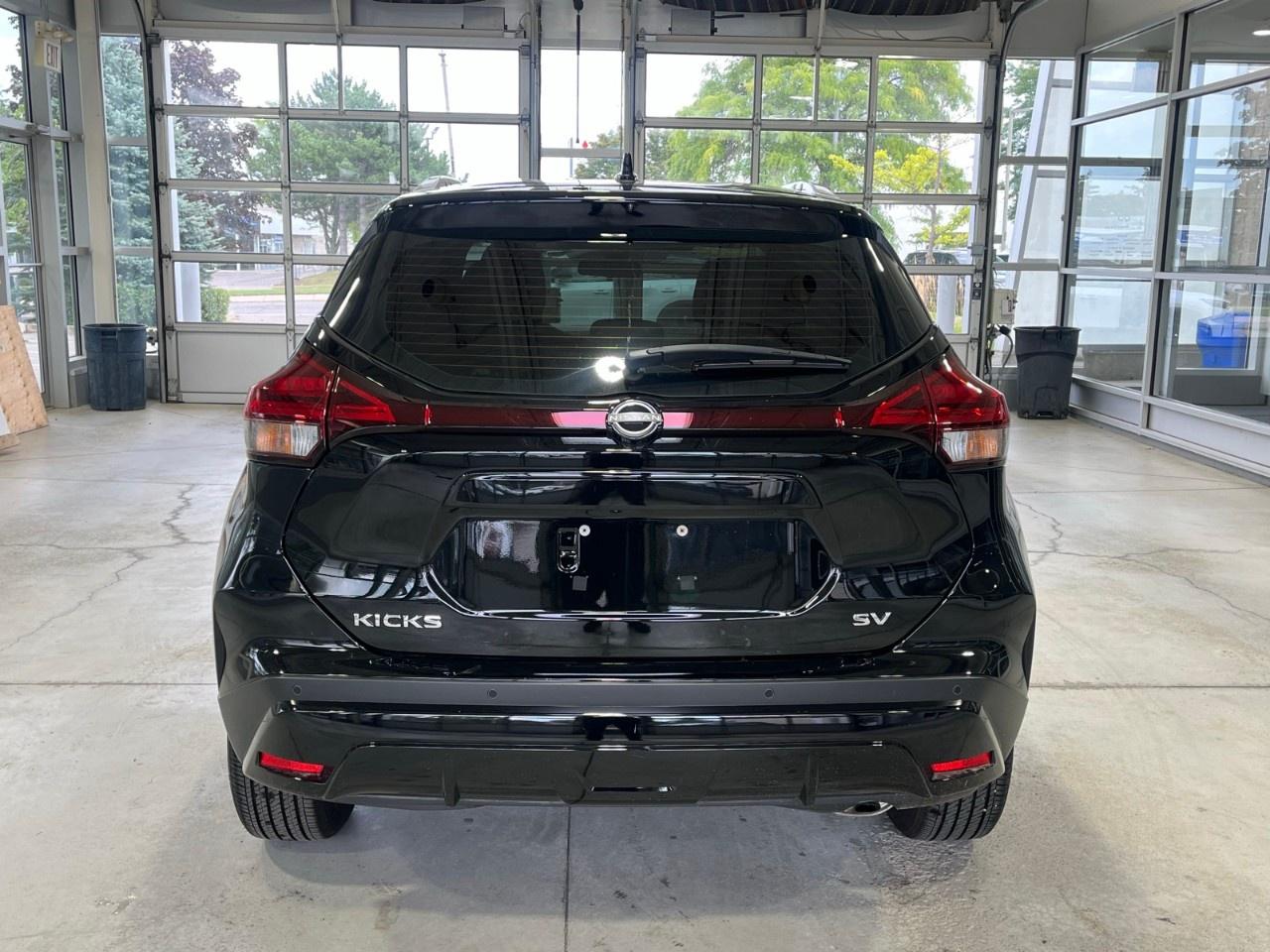 2024 Nissan Kicks SV FWD Photo