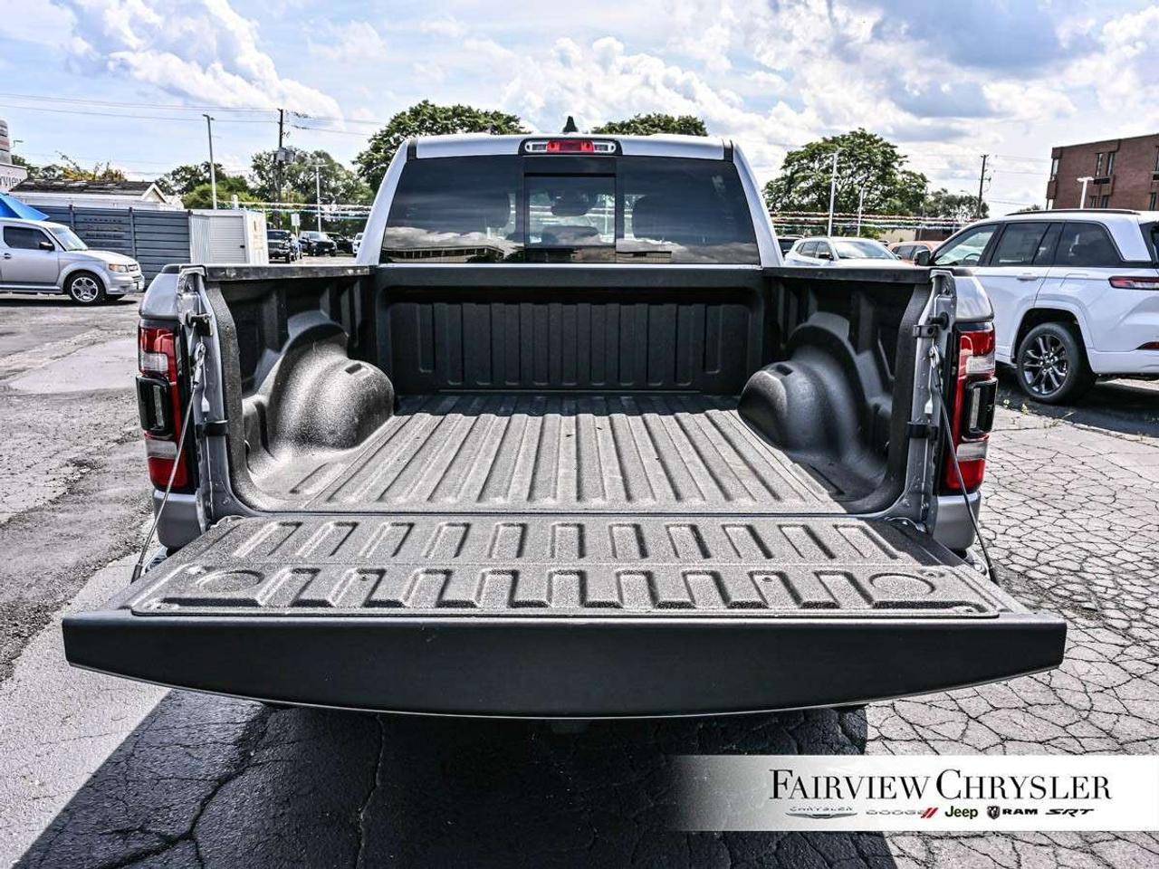 2023 RAM 1500 Sport 4x4 Crew Cab 5'7 Box DUAL PANO ROOF   LEATHER   NIGHT EDITION   REMOTE START   HEATED SEATS Photo