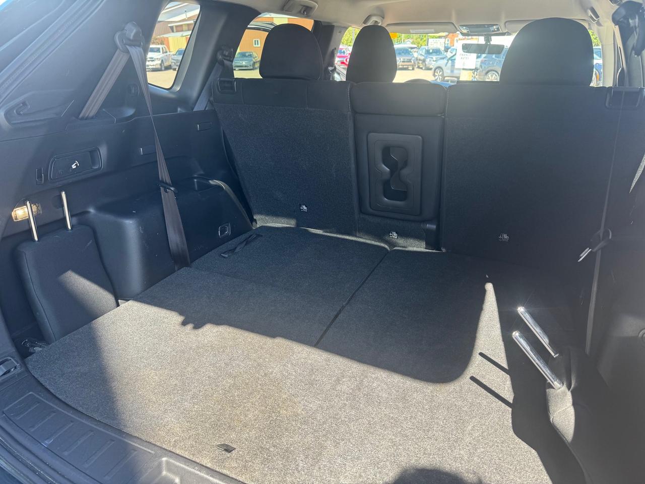 2025 Mitsubishi Outlander ES 4dr S-AWC Photo
