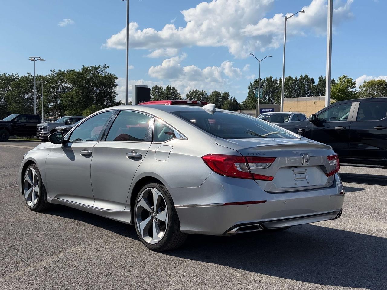 2019 Honda Accord Touring 1.5T (CVT) 4dr Sedan Photo