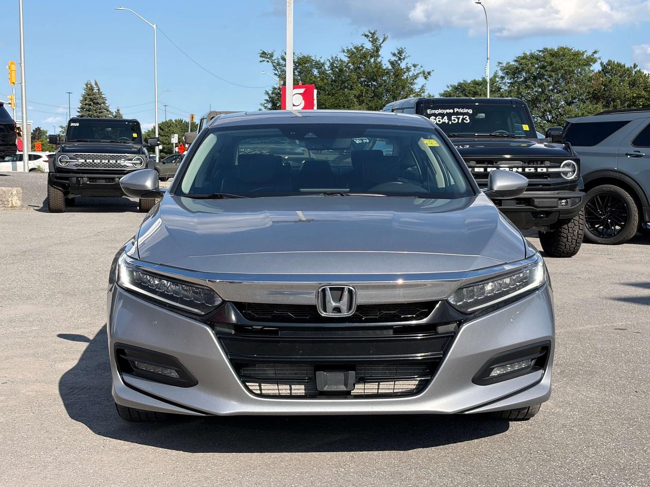 2019 Honda Accord Touring 1.5T (CVT) 4dr Sedan Photo1
