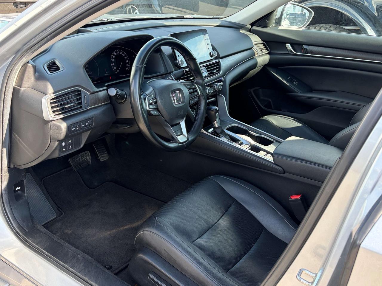 2019 Honda Accord Touring 1.5T (CVT) 4dr Sedan Photo
