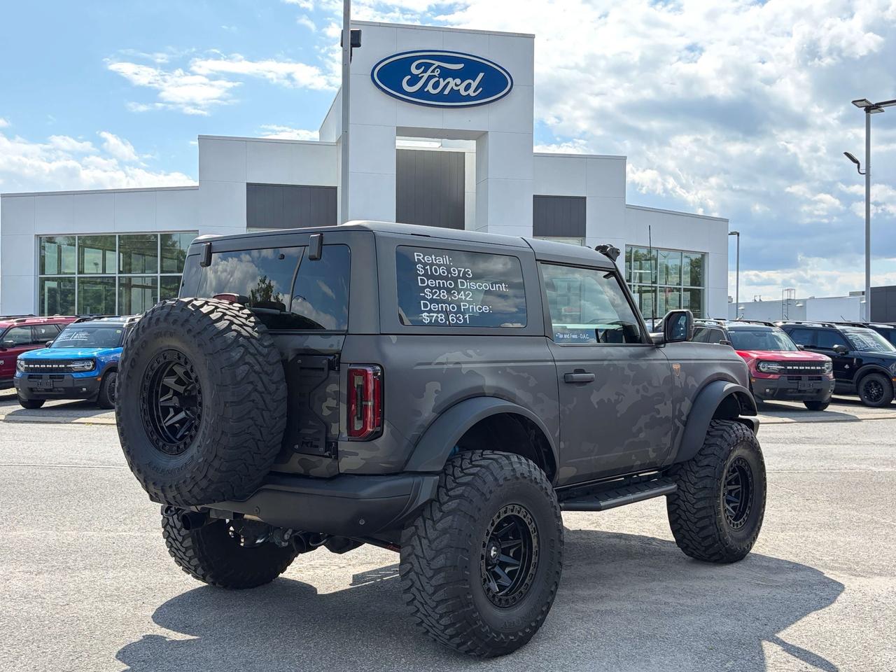 2024 Ford Bronco Badlands 2dr 4x4 Photo
