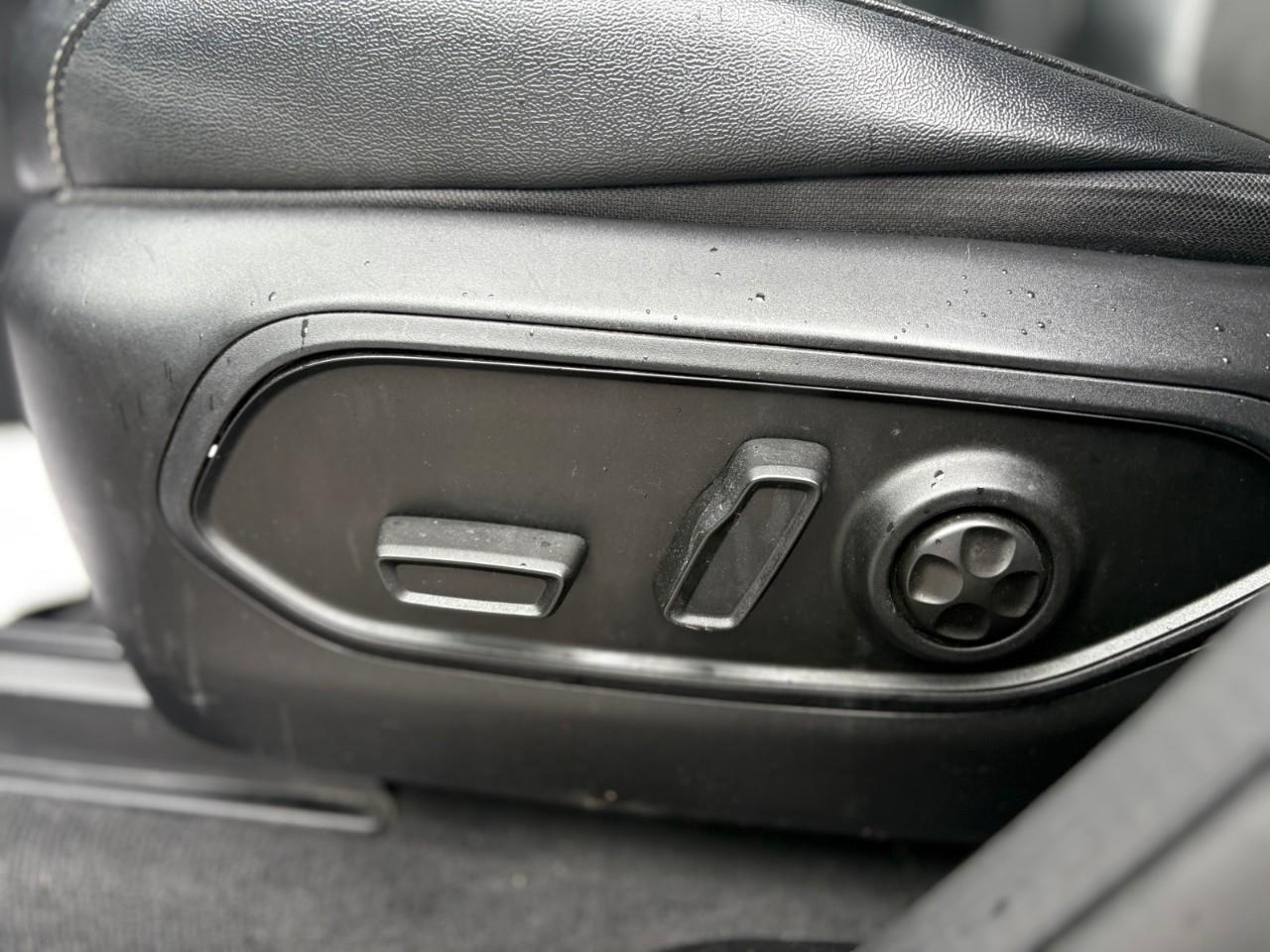 2023 Jeep Grand Cherokee Laredo 4dr 4x4 Photo