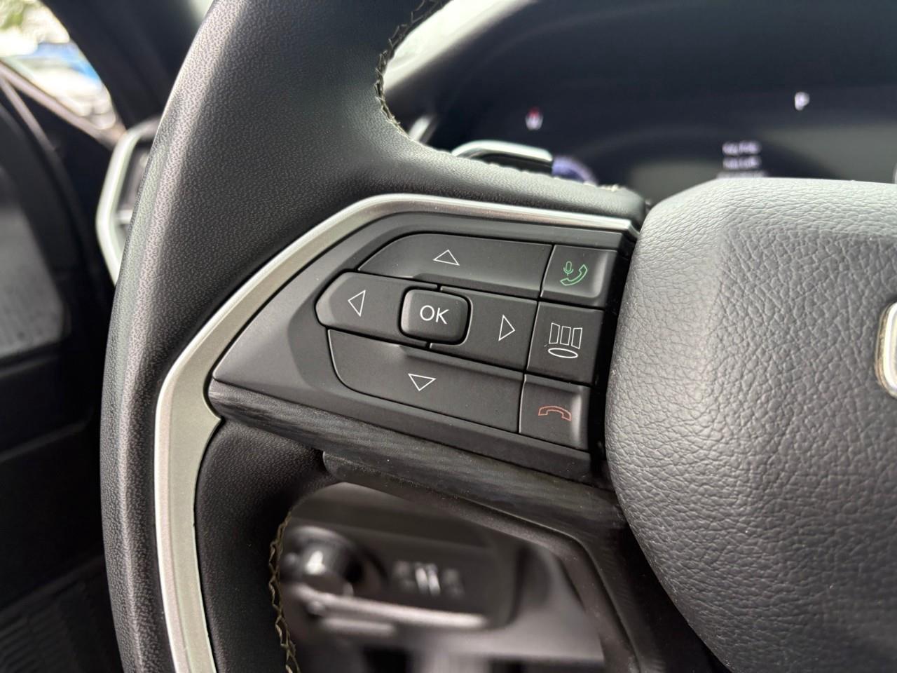 2023 Jeep Grand Cherokee Laredo 4dr 4x4 Photo