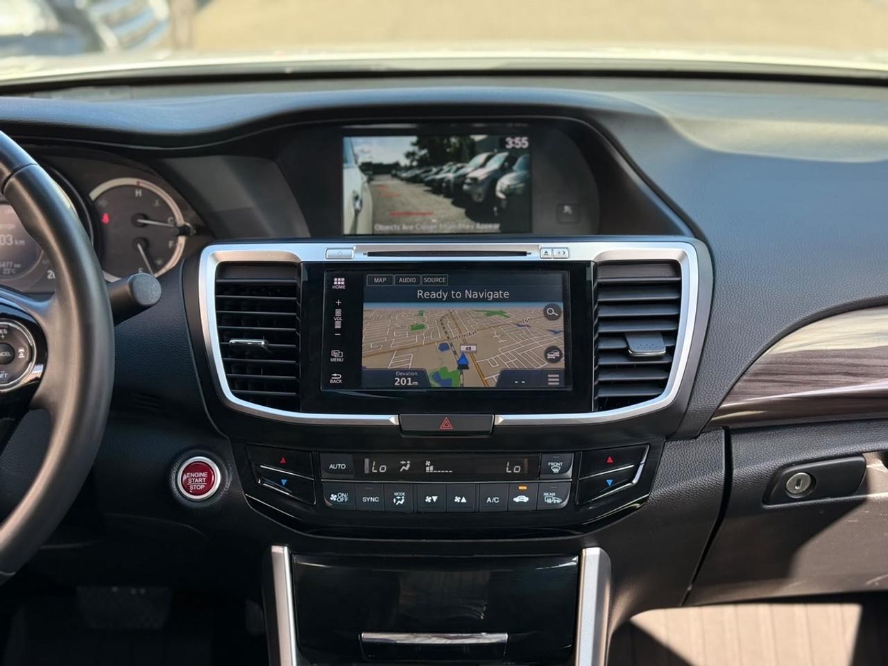 2017 Honda Accord Touring Photo