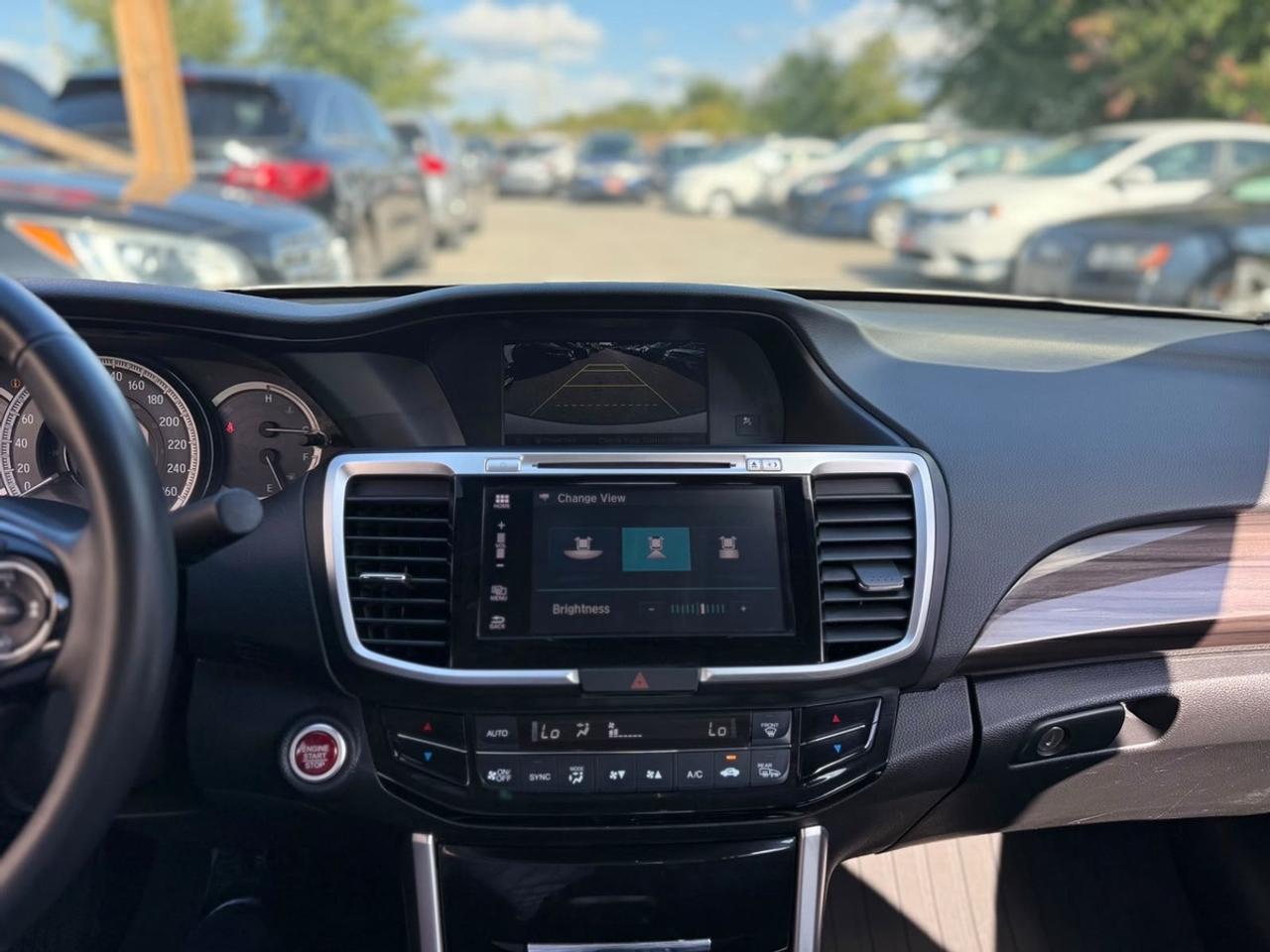 2017 Honda Accord Touring Photo