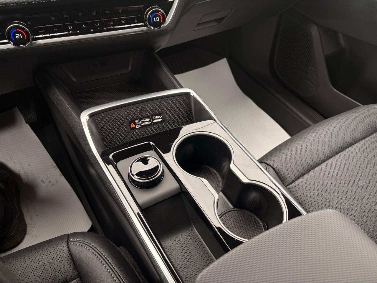 2027 Chevrolet Equinox AWD LT Photo