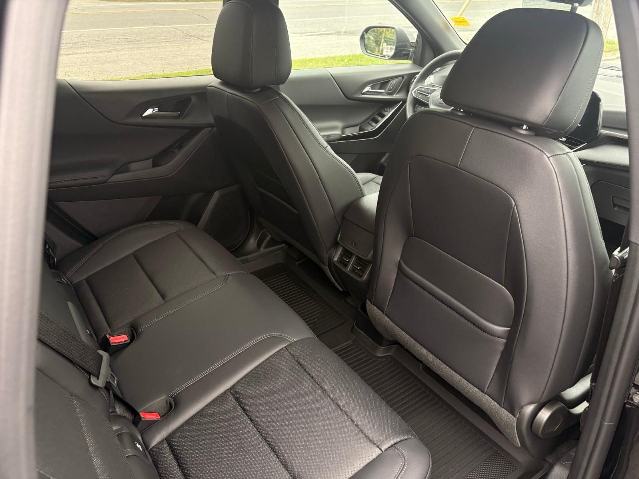 2027 Chevrolet Equinox AWD LT Photo