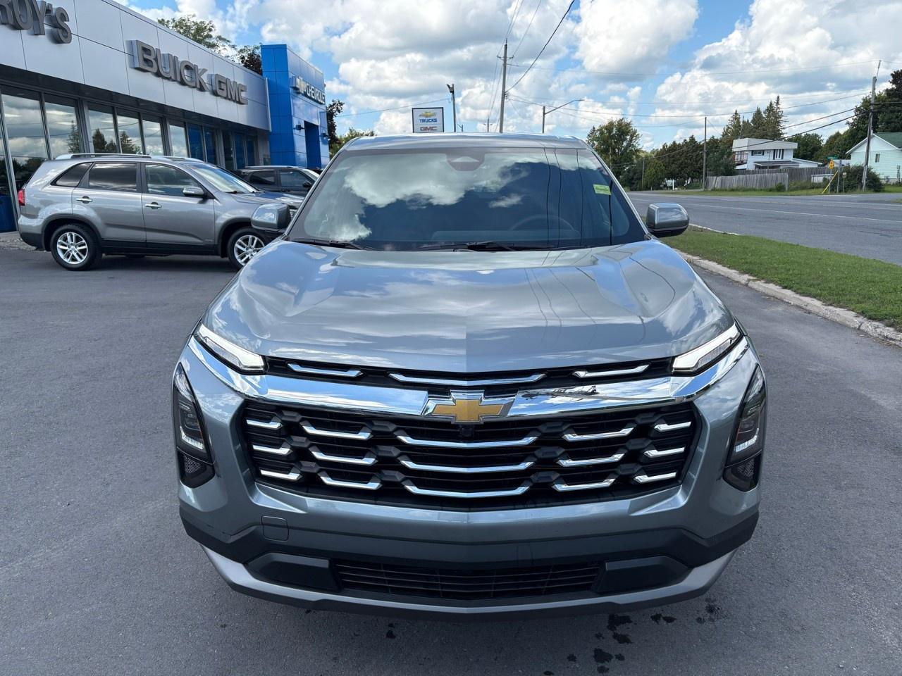 2027 Chevrolet Equinox AWD LT Photo5