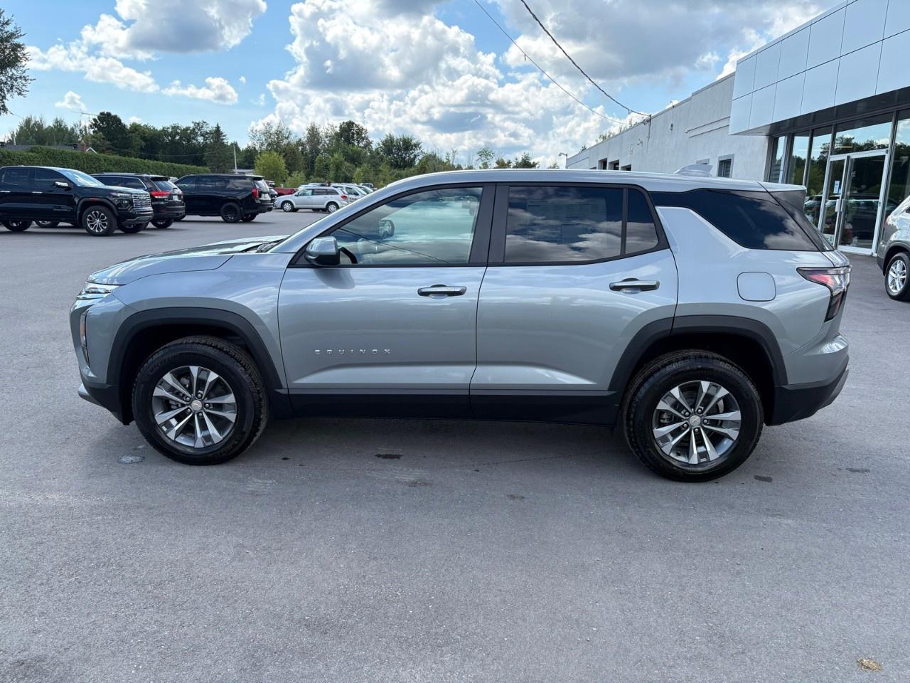 2027 Chevrolet Equinox AWD LT Photo