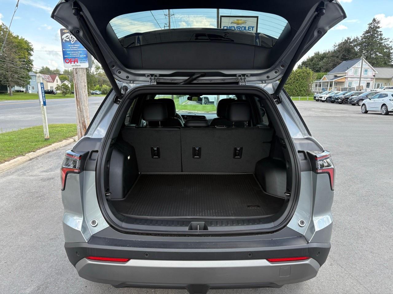 2027 Chevrolet Equinox AWD LT Photo