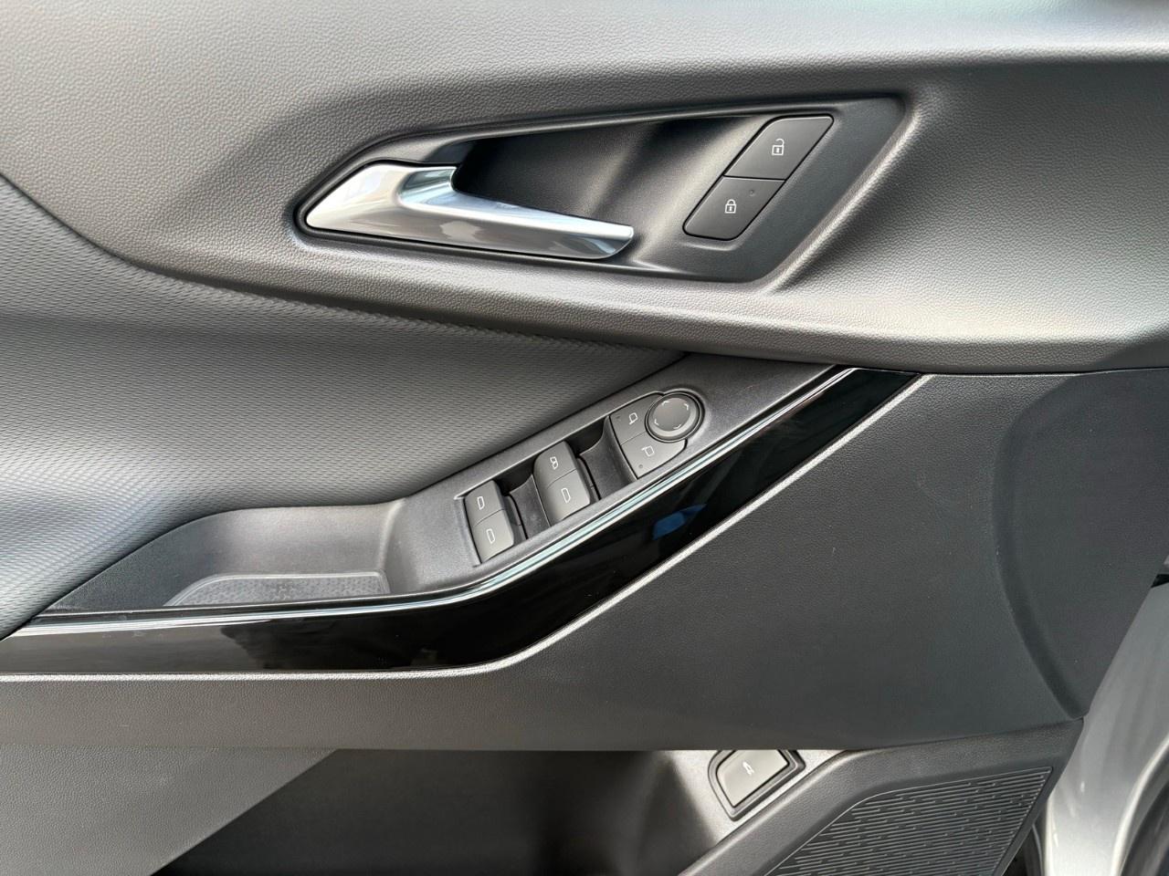 2027 Chevrolet Equinox AWD LT Photo