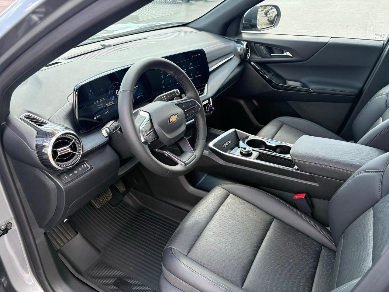 2027 Chevrolet Equinox AWD LT Photo