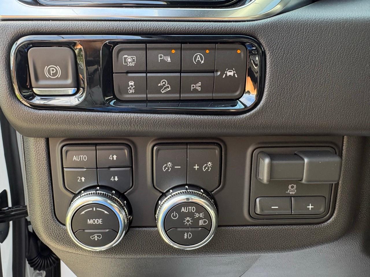 2026 GMC Yukon 4WD 4dr Denali Photo