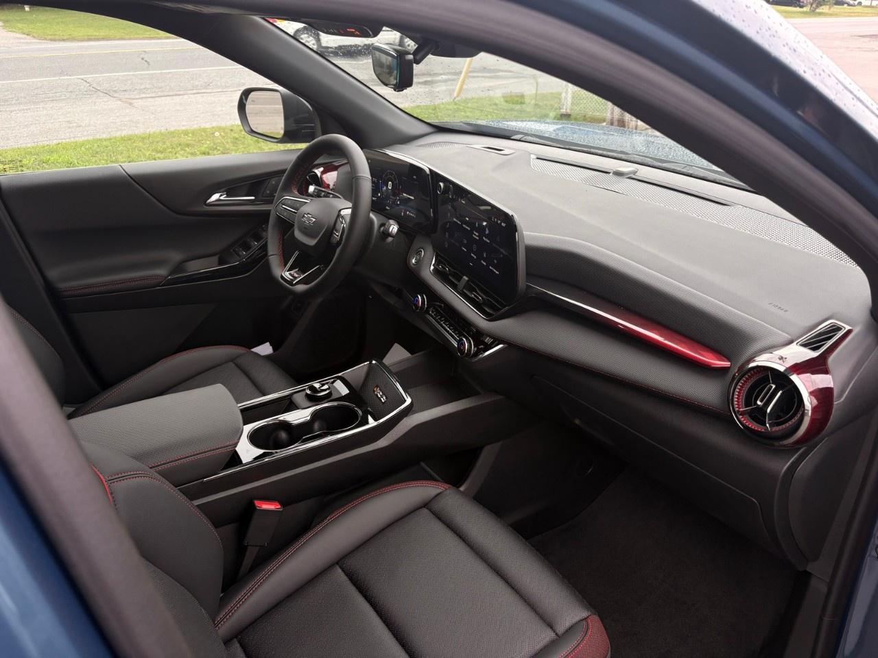 2027 Chevrolet Equinox AWD RS Photo