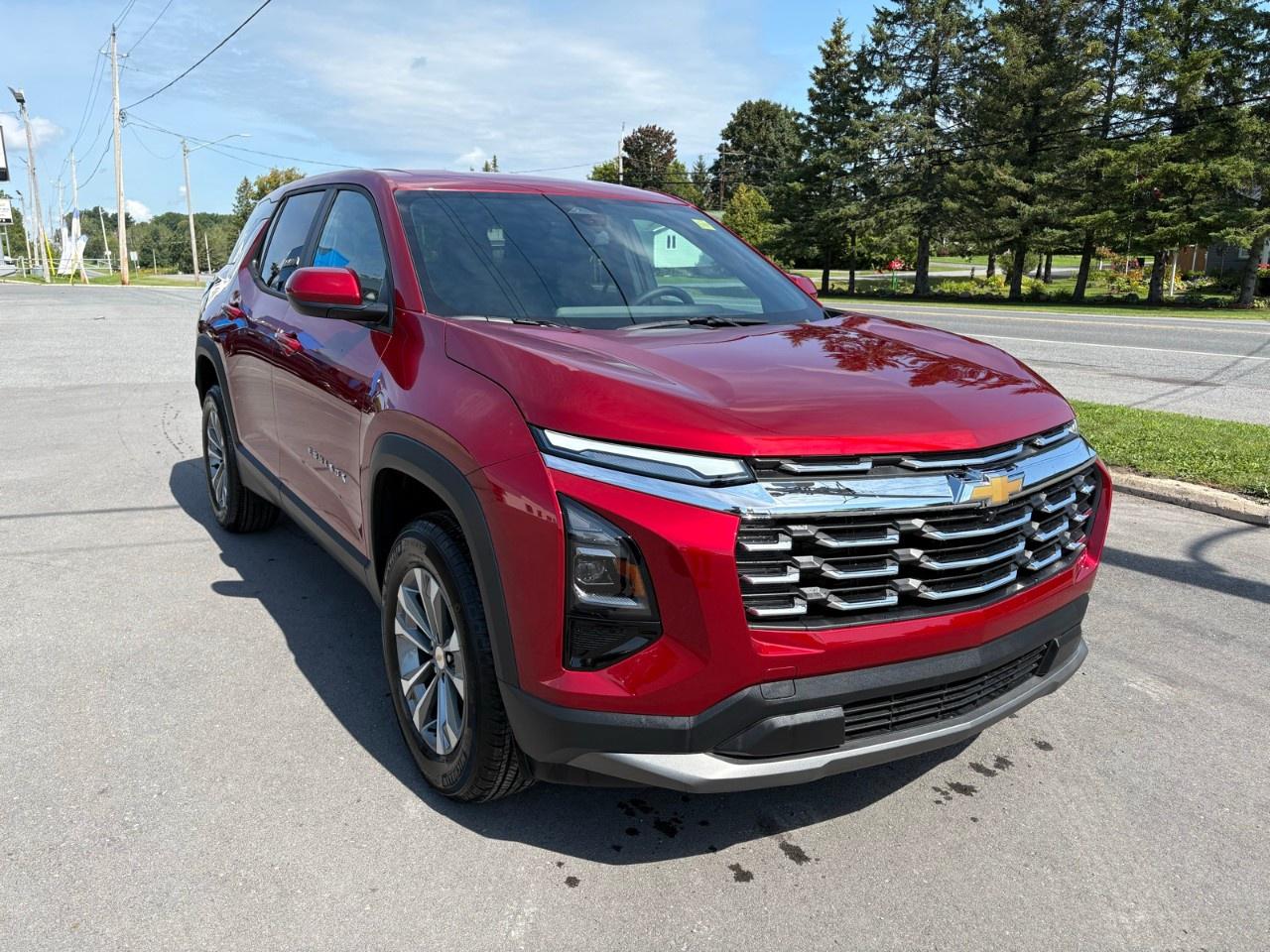 2027 Chevrolet Equinox AWD LT Photo2