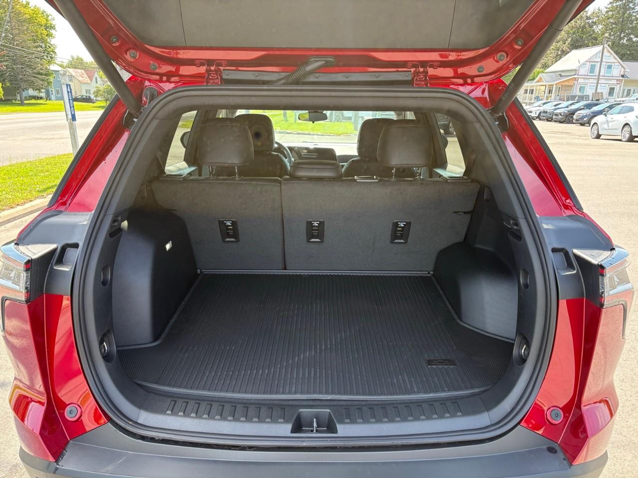 2027 Chevrolet Equinox AWD LT Photo