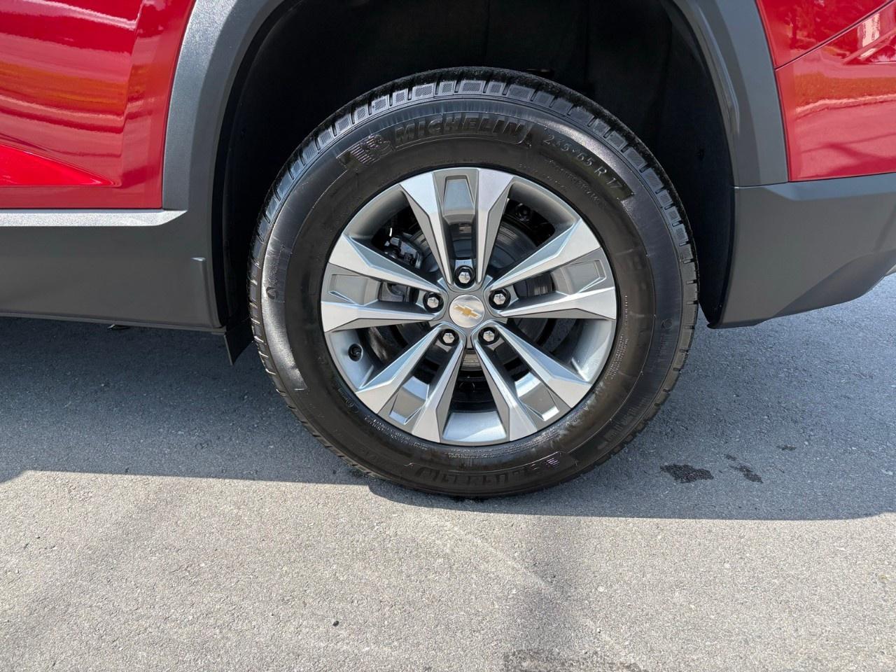2027 Chevrolet Equinox AWD LT Photo