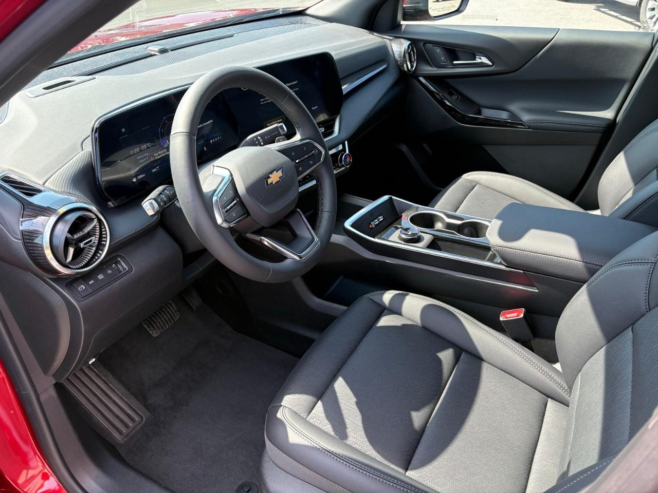 2027 Chevrolet Equinox AWD LT Photo