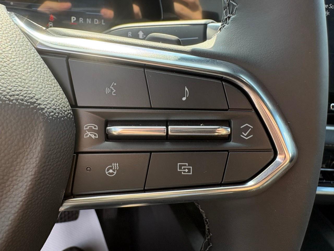 2027 Chevrolet Equinox AWD LT Photo
