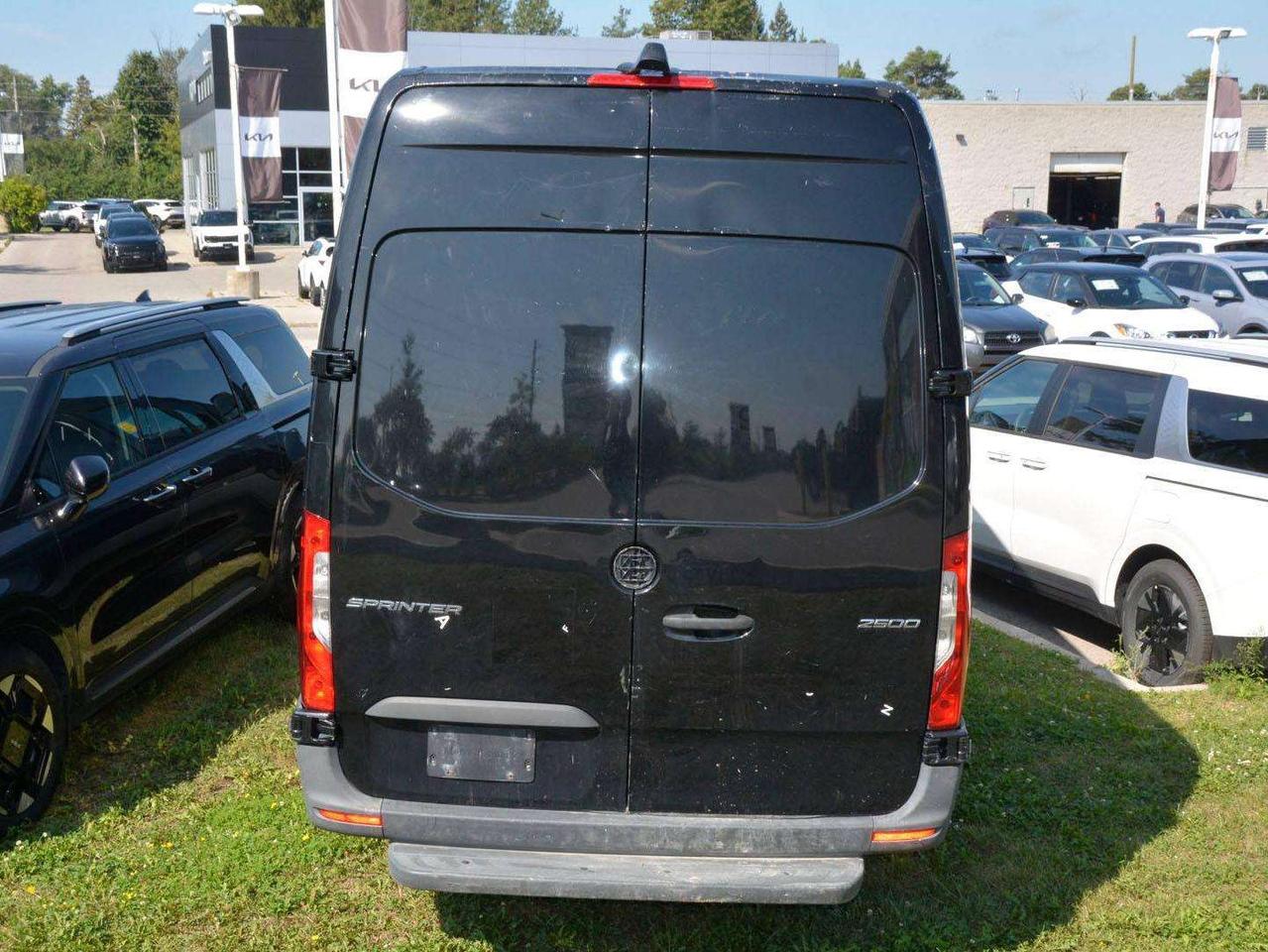 2021 Mercedes-Benz Sprinter 2500 Cargo 170 WB Photo