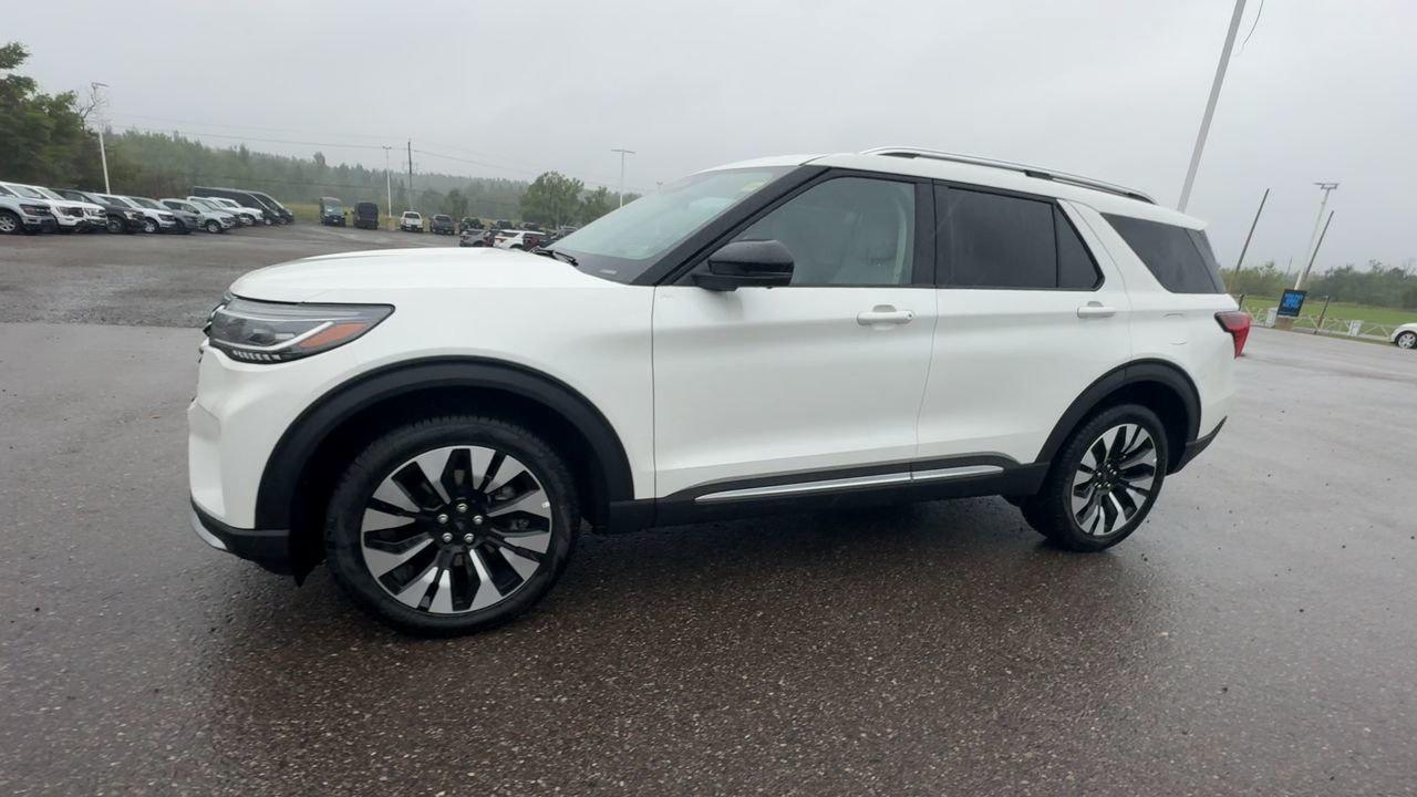 2026 Ford Explorer Platinum Photo