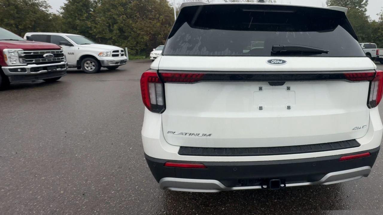 2026 Ford Explorer Platinum Photo