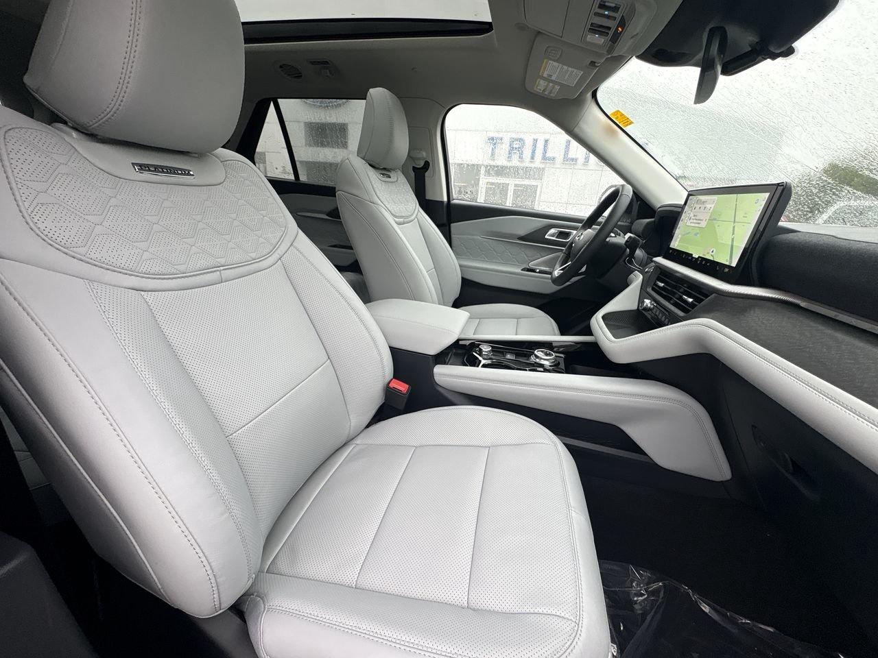 2026 Ford Explorer Platinum Photo