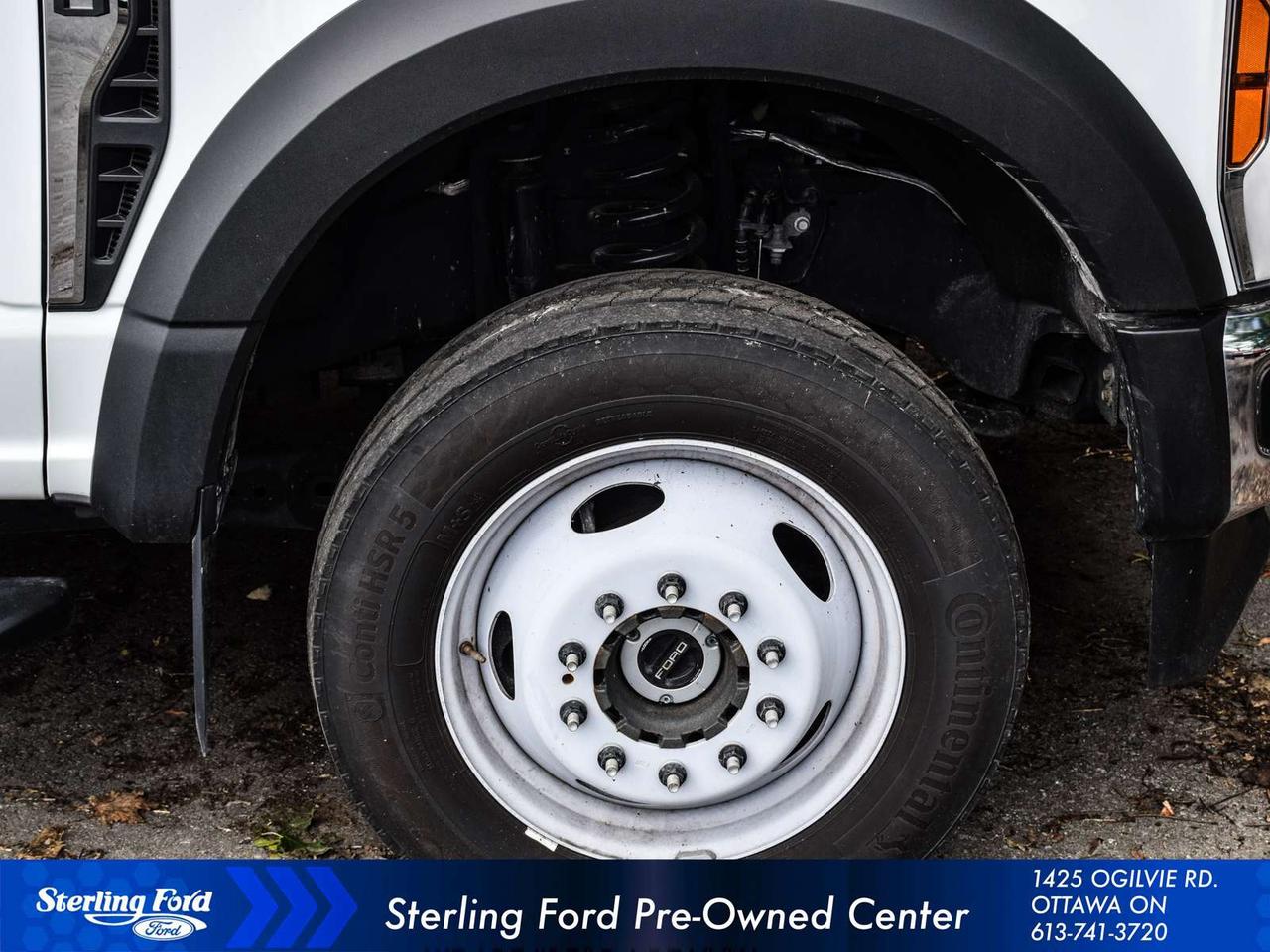 2025 Ford F-550 Super Duty XL Photo3