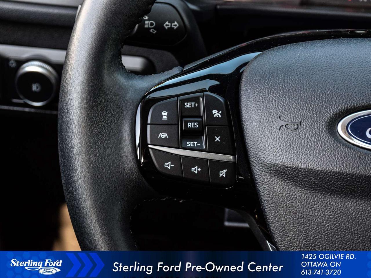 2022 Ford Escape SEL Photo