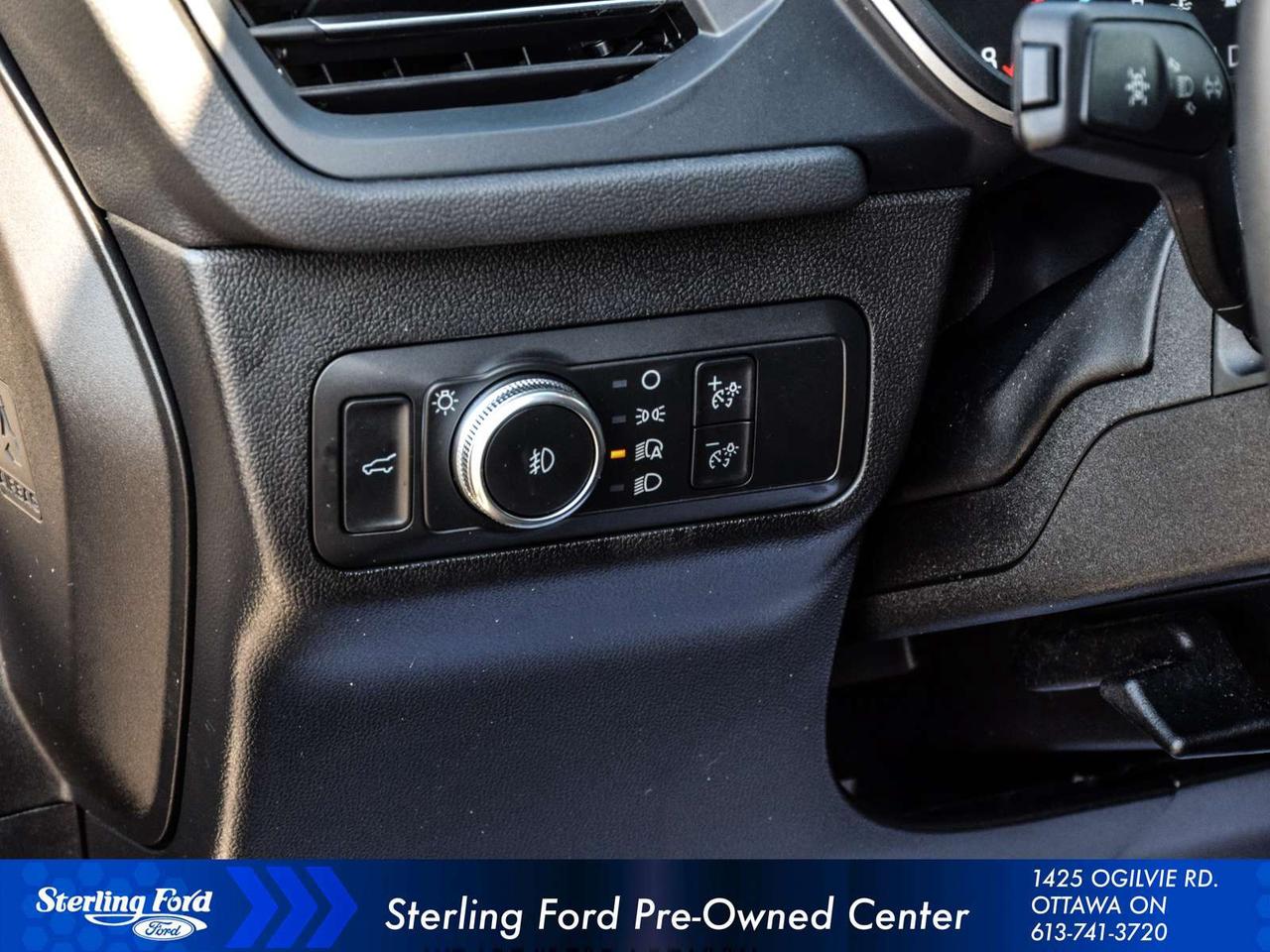 2022 Ford Escape SEL Photo