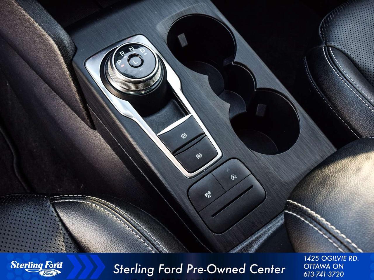2022 Ford Escape SEL Photo