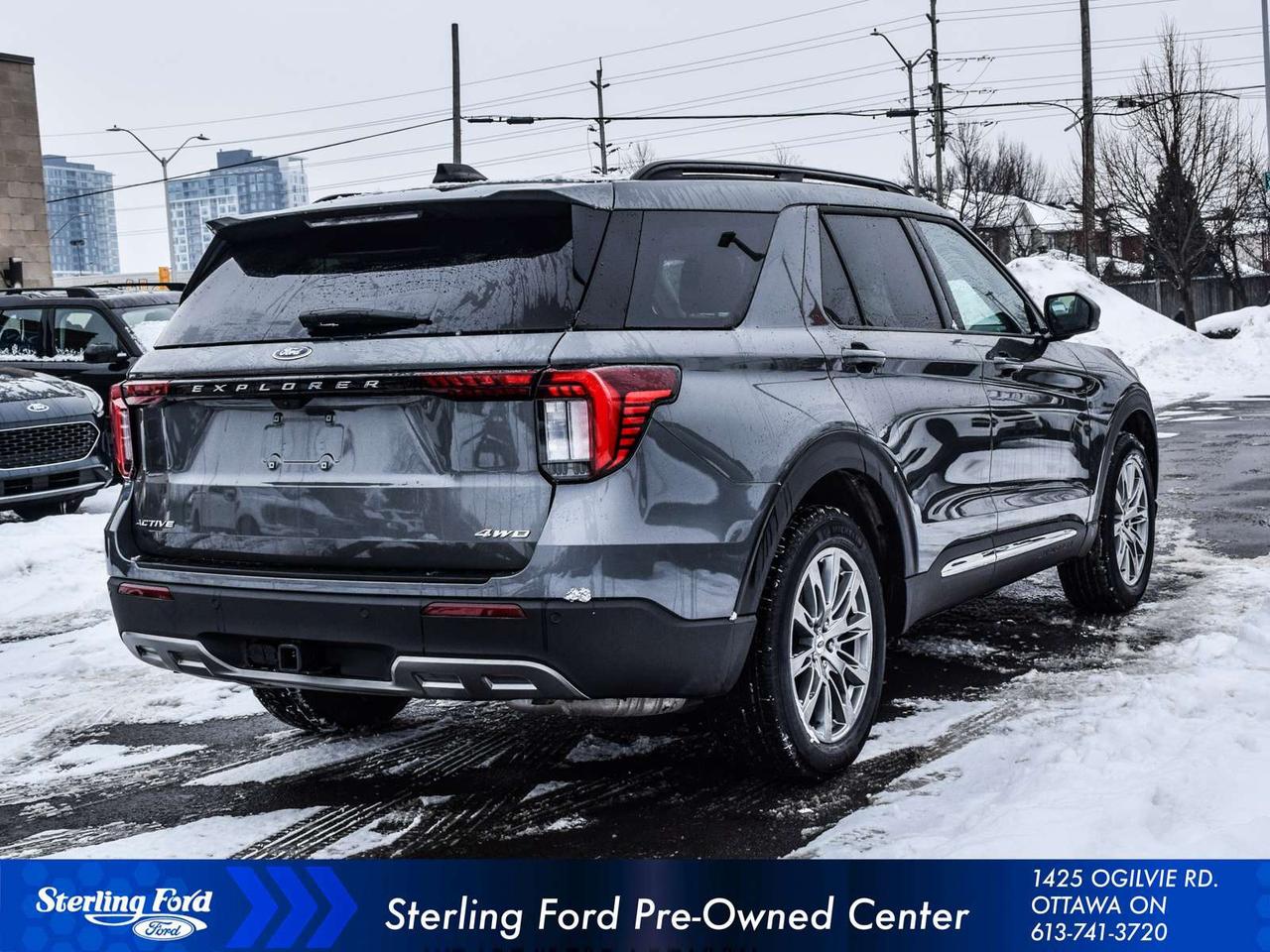 2025 Ford Explorer Active Photo
