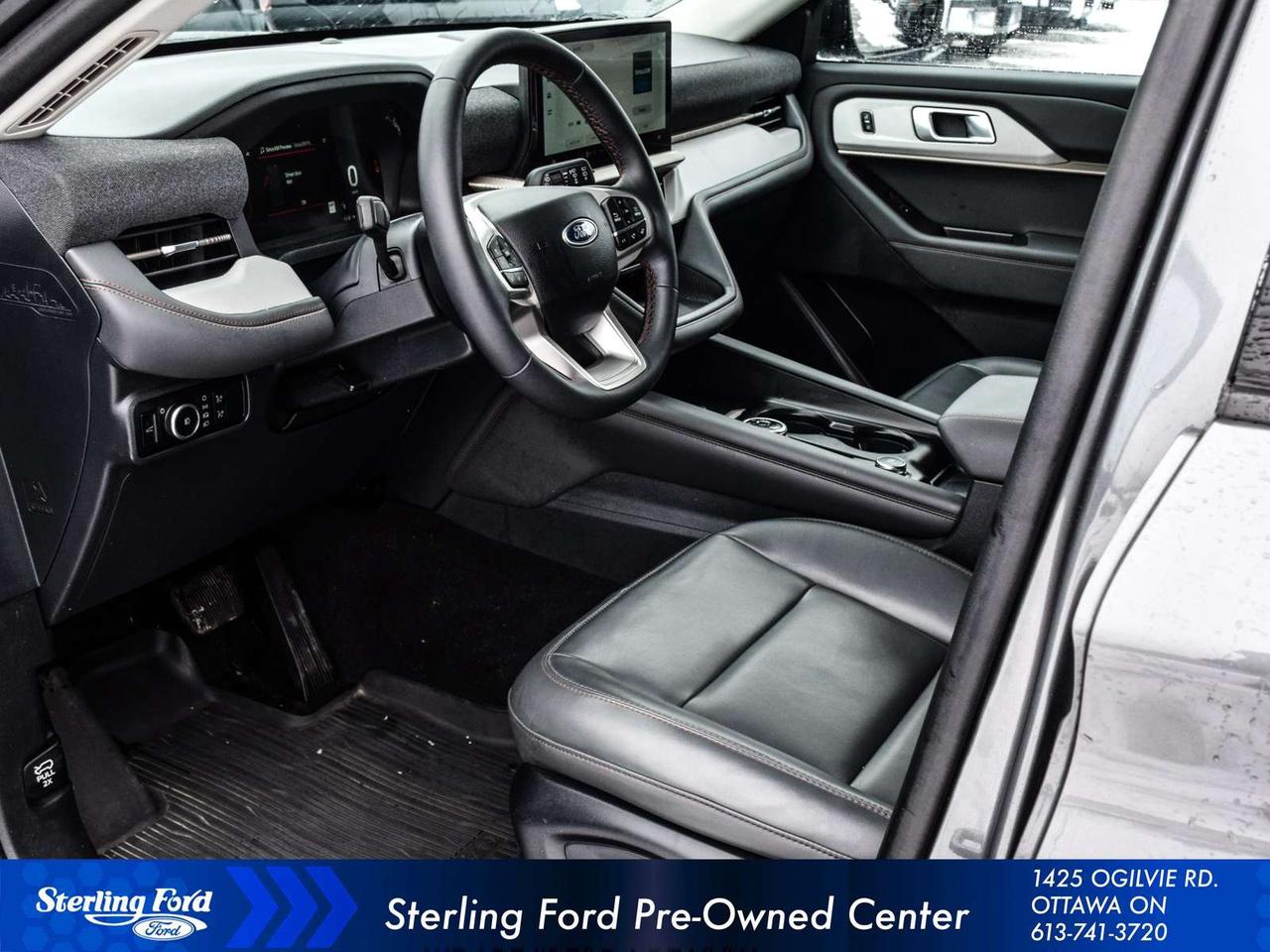 2025 Ford Explorer Active Photo