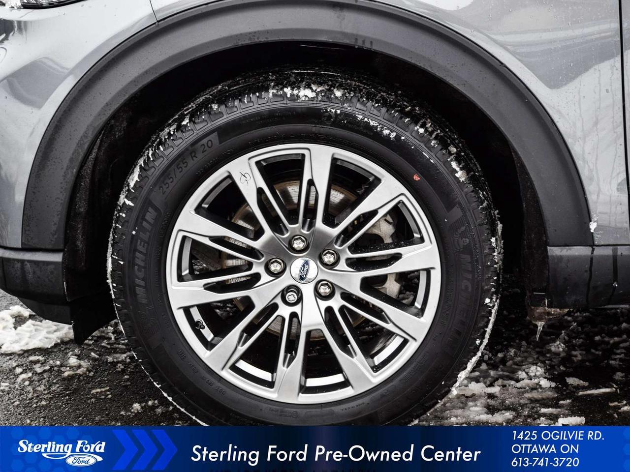 2025 Ford Explorer Active Photo