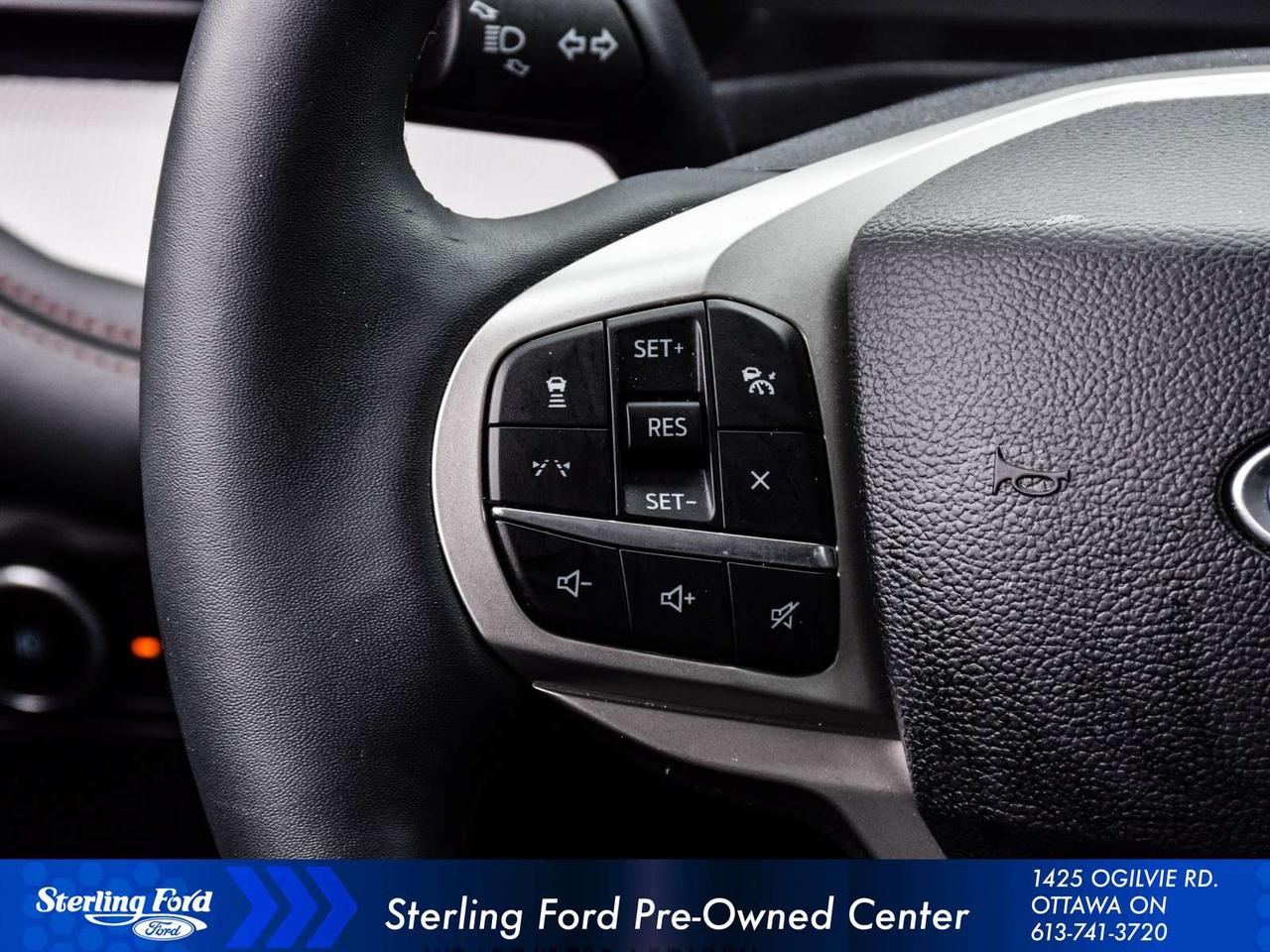 2025 Ford Explorer Active Photo