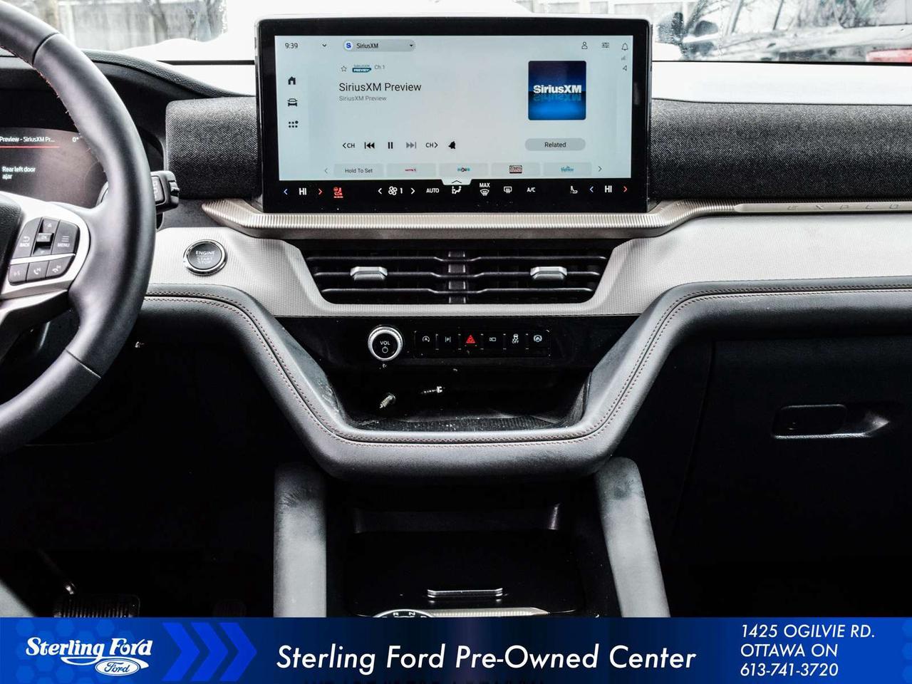 2025 Ford Explorer Active Photo