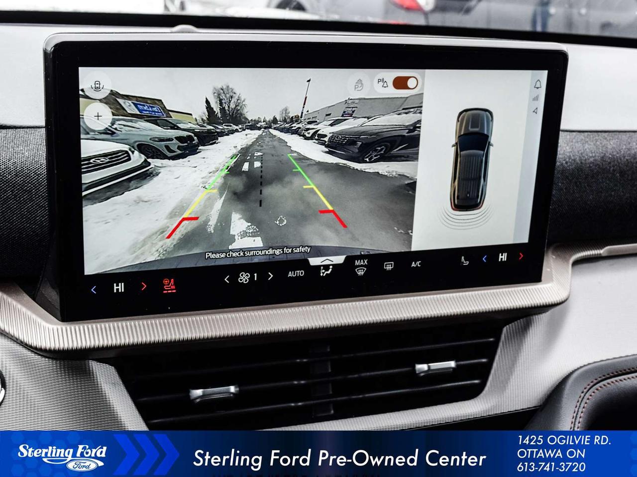 2025 Ford Explorer Active Photo