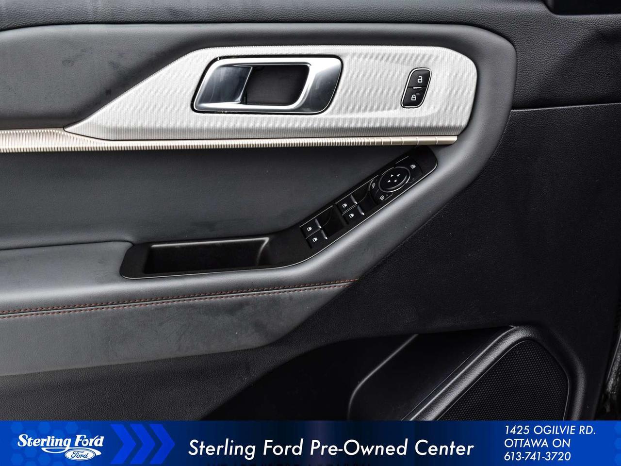 2025 Ford Explorer Active Photo
