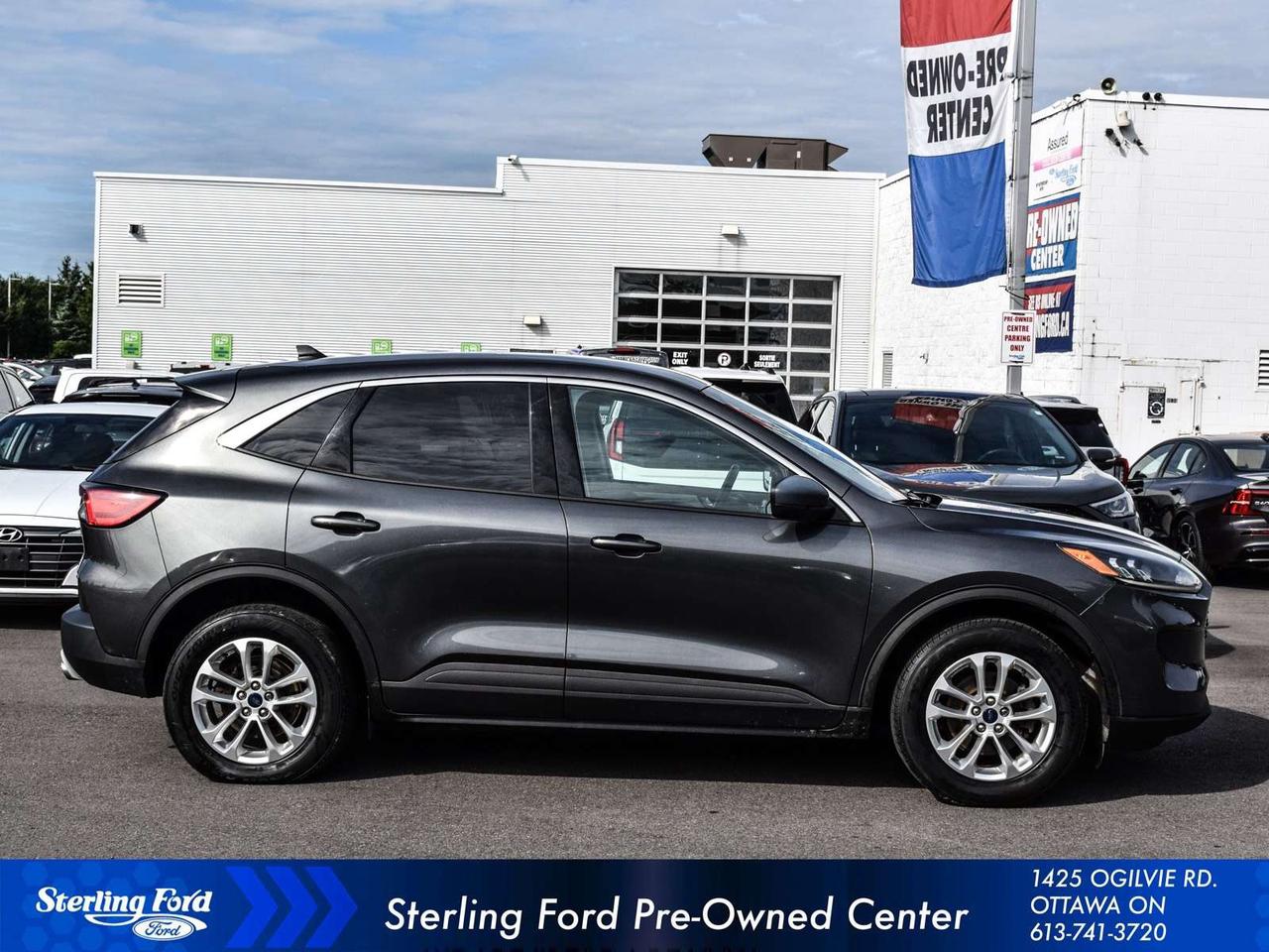 2020 Ford Escape SE Photo