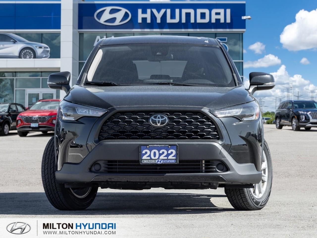 2022 Toyota Corolla Cross LE 4dr All-Wheel Drive Photo5