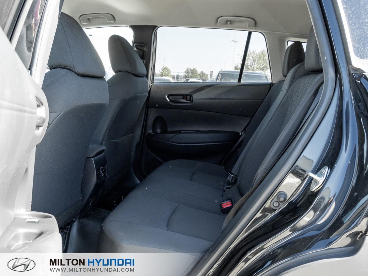 2022 Toyota Corolla Cross LE 4dr All-Wheel Drive Photo