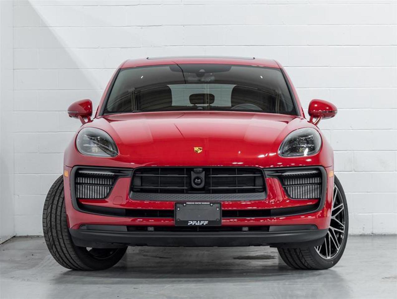 2026 Porsche Macan  Photo