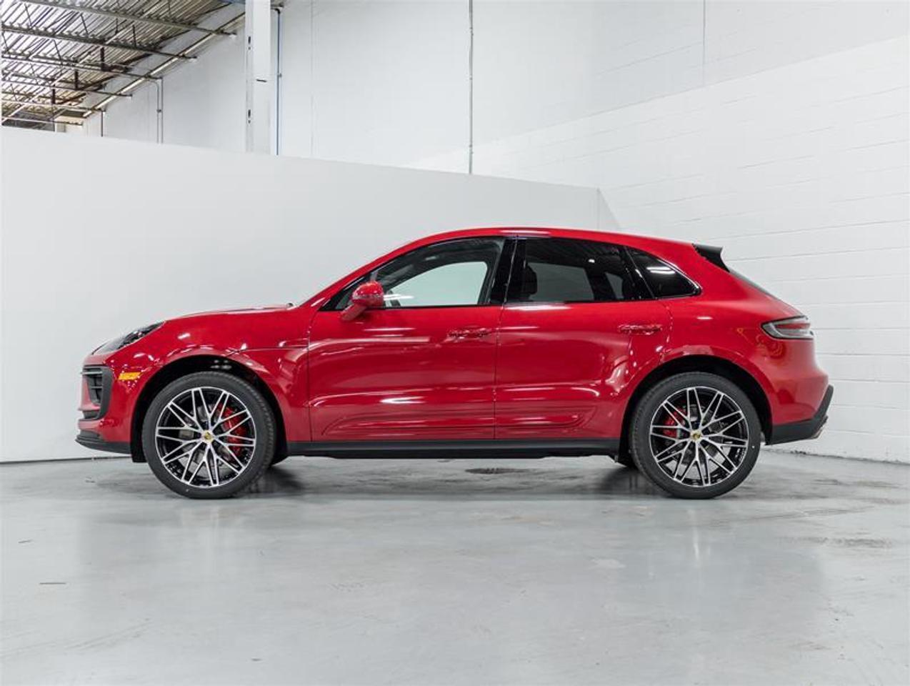 2026 Porsche Macan  Photo