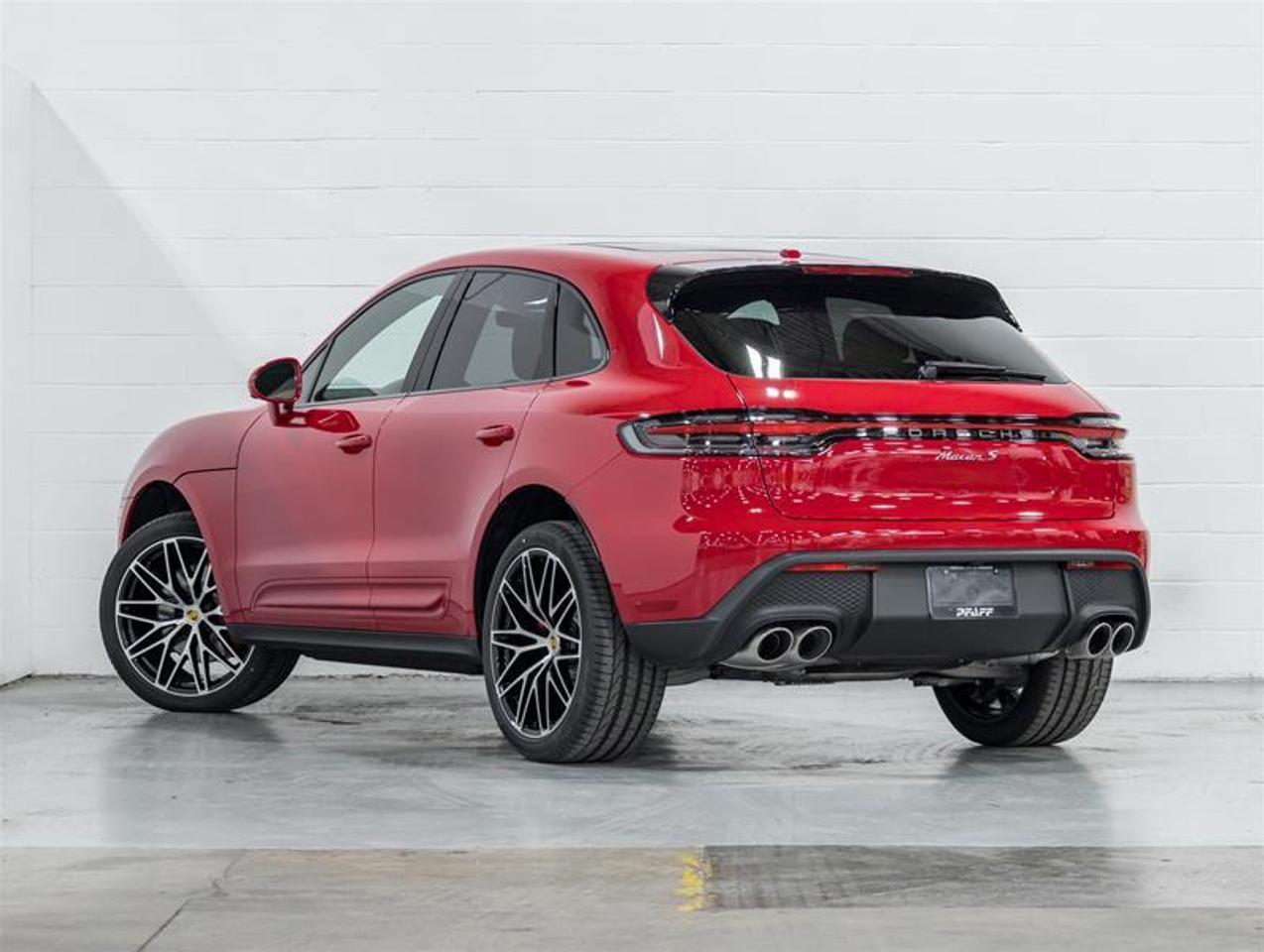 2026 Porsche Macan  Photo