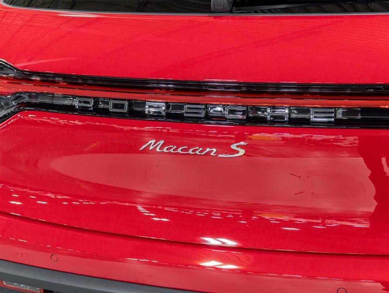 2026 Porsche Macan  Photo