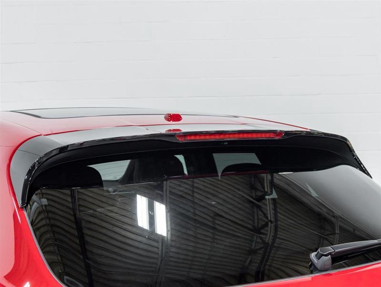 2026 Porsche Macan  Photo